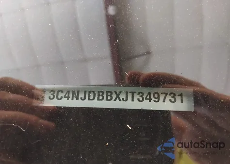 2018 Jeep Compass Latitude 4X4 from USA, damaged, VIN 3C4NJDBBXJT349731